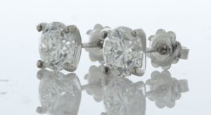 18ct White Gold LAB GROWN Diamond Earrings 4.05