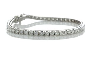 18ct White Gold Tennis Diamond Bracelet 8.5″ 4.07