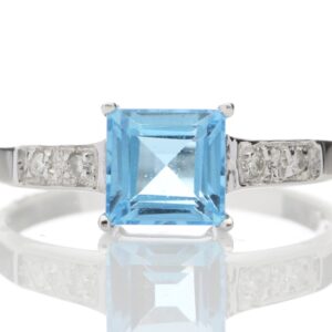 9ct White Gold Diamond And Blue Topaz Ring 0.04 Carats