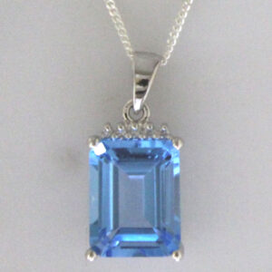 9ct White Gold Diamond And Blue Topaz Pendant (T3.76) 0.01