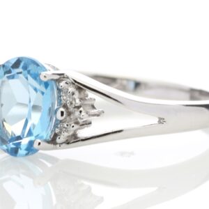 9ct White Gold Diamond And Blue Topaz Ring 0.02 Carats