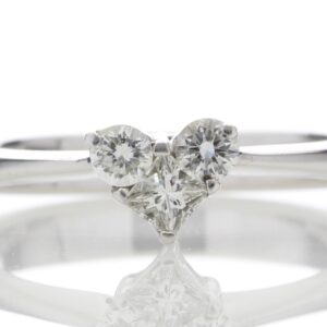 18ct White Gold Single Stone Heart style Cut Diamond Ring 0.38 Carats