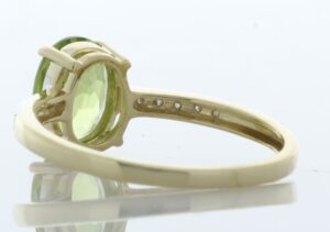 9ct Yellow Gold Diamond And Peridot Ring (P1.28) 0.04