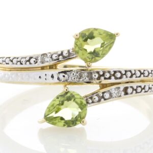 9ct Yellow Gold Peridot Diamond Ring 0.02 Carats