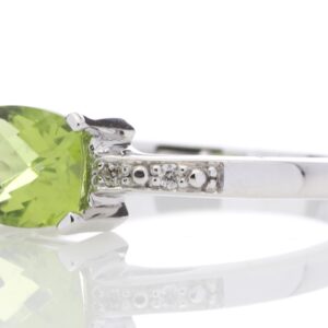 9ct White Gold Peridot Diamond Ring 0.05 Carats