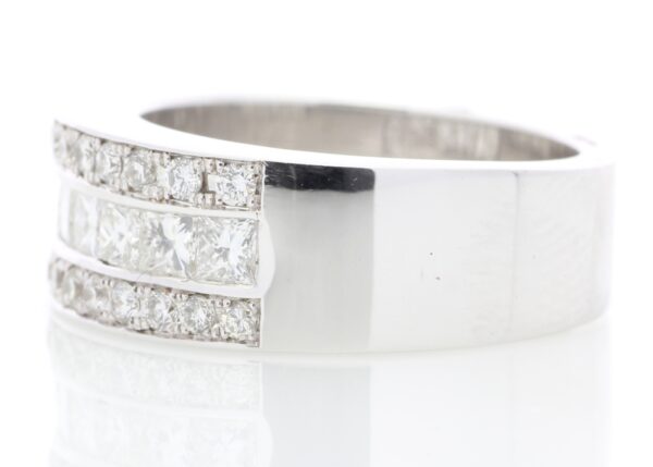 18ct White Gold Rub Over Set Semi Eternity Diamond Ring 0.94 Carats - Image 3