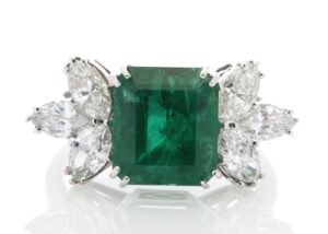 18ct White Gold Emerald Cluster Claw Set Diamond And Emerald Ring (E 5.40) 1.80 Carats