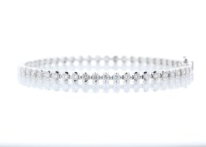 18ct White Gold Tennis Diamond Bracelet 2.49 Carats