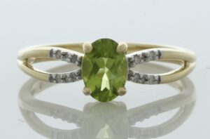 9ct Yellow Gold Diamond And Peridot Ring (P0.69) 0.03