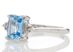 9ct White Gold Diamond And Blue Topaz Ring 0.03 Carats