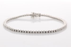 9ct White Gold Single Stone Prong Set Diamond Bracelet 1.82 Carats