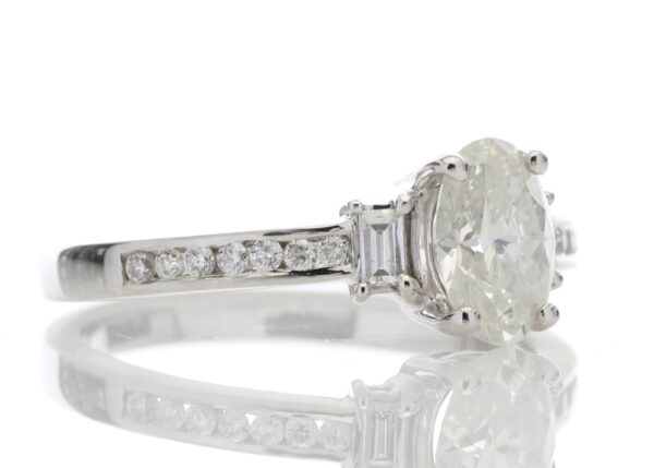 18ct Single Stone Claw Set With Stone Set Shoulders Diamond Ring (0.81) 1.05 Carats - Image 4