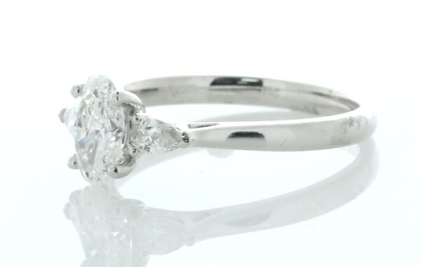 18ct White Gold Three Stone Oval Cut Diamond Ring (0.70) 1.00 Carats - Image 2