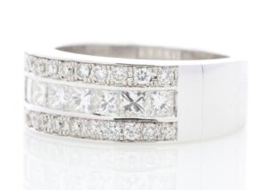 18ct White Gold Rub Over Set Semi Eternity Diamond Ring 0.94 Carats