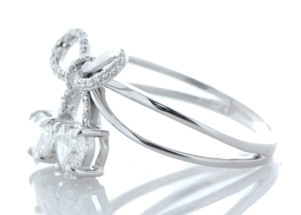 18ct White Gold Bow Shape Heart Diamond Ring 1.32 Carats - Image 3