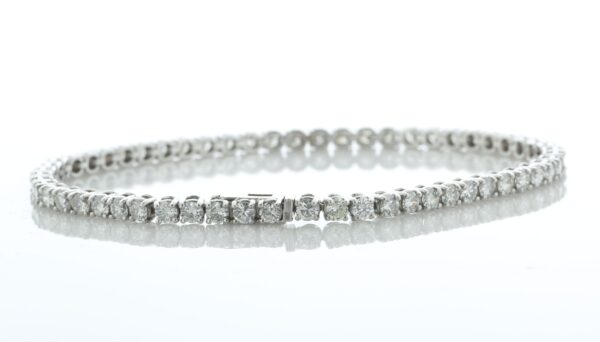 18ct White Gold Tennis Diamond Bracelet 5.32 - Image 2