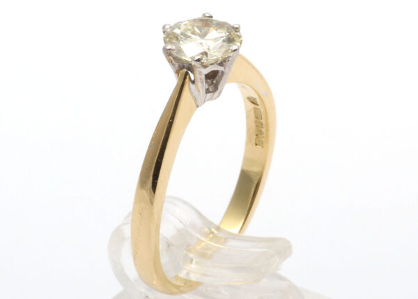 18ct Yellow Gold Single Stone Six Claw Set Diamond Ring J VS1 0.83 Carats - Image 4