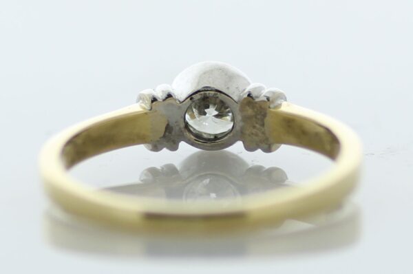 18ct Yellow Gold Single Stone Rub Over Set Diamond Ring 0.41 - Image 4