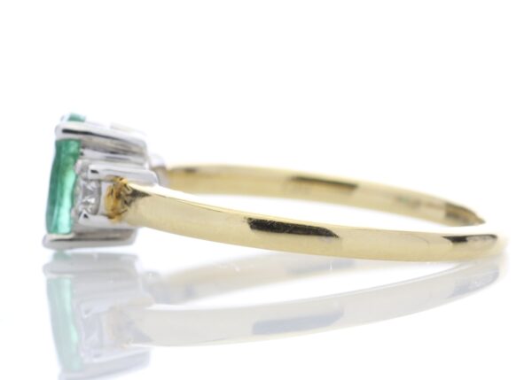 18ct Yellow Gold Single Stone Claw Set With Stone Set Shoulders Diamond Ring 0.20 - Image 3