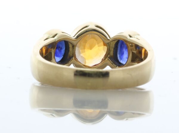 18ct Yellow Gold Three Stone Oval Cut GIA Sapphire And Diamond Ring (S2.31) 0.10 - Image 4