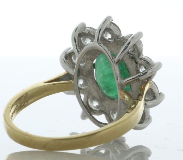 18ct Yellow Gold Diamond And Oval Emerald Ring (E4.00) 2.00 - Image 4