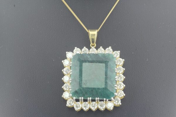 18ct Yellow Gold Single Stone With Halo Setting And Emerald Pendant (E54.20) 4.73 Carats - Image 3