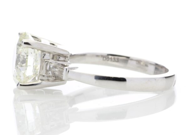 18ct White Gold Single Stone Claw Set With Stone Set Shoulders Diamond Ring 3.37 Carats - Image 3