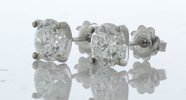 18ct White Gold LAB GROWN Diamond Earrings 4.05 - Image 2