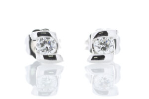 18ct White Gold Single Stone Bar Set Diamond Earring 0.25