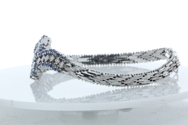 18ct White Gold Diamond And Cornflower Blue Sapphire Bracelet 1.20 Carats - Image 2