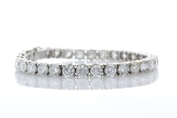 18ct White Gold Tennis Diamond Bracelet 17.00 Carats - Image 4