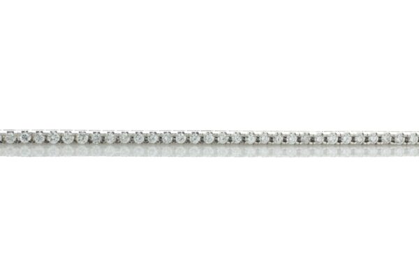 18ct White Gold Tennis Diamond Bracelet 2.37 Carats - Image 2