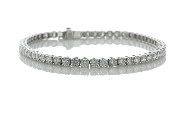 18ct White Gold Tennis Diamond 8.5" Bracelet 5.36 Carats