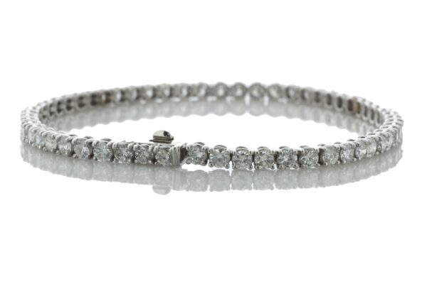 18ct White Gold Tennis Diamond 8.5" Bracelet 5.36 Carats - Image 2