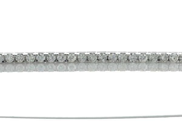 18ct White Gold Tennis Diamond Bracelet 8.5" 5.00 Carats - Image 3