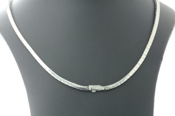 18ct White Gold Tennis Diamond Collarate 18" 6.76 - Image 2