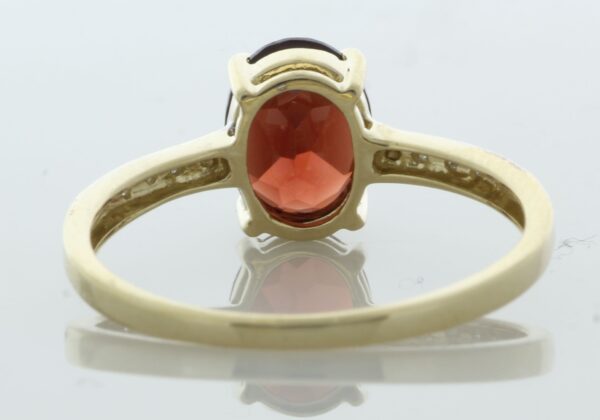 9ct Yellow Gold Diamond And Garnet Ring (G1.47) 0.04 - Image 3