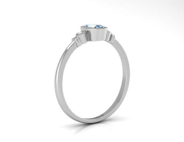 9ct White Gold Diamond And Oval Shape Blue Topaz Ring 0.01 Carats - Image 2