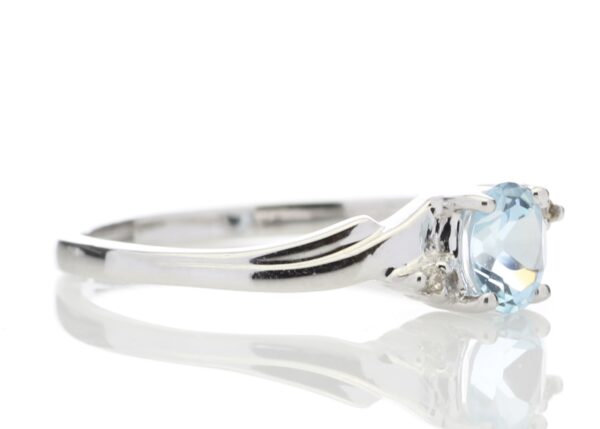 9ct White Gold Diamond and Blue Topaz Ring 0.01 Carats - Image 4