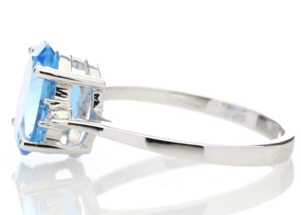 9ct White Gold Diamond And Blue Topaz Ring 0.01 Carats - Image 3