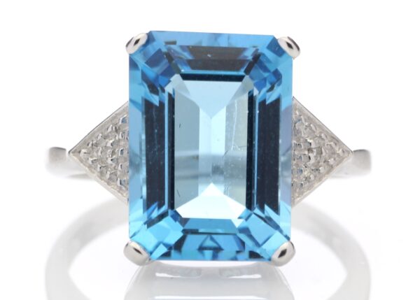 9ct White Gold Diamond And Blue Topaz Ring 0.01 Carats