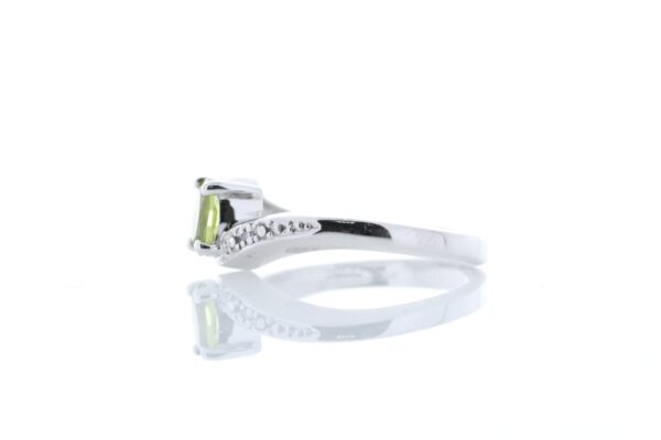 9ct White Gold Diamond And Peridot Ring 0.01 Carats - Image 2