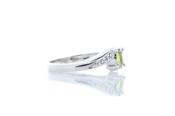 9ct White Gold Diamond And Peridot Ring 0.01 Carats - Image 4