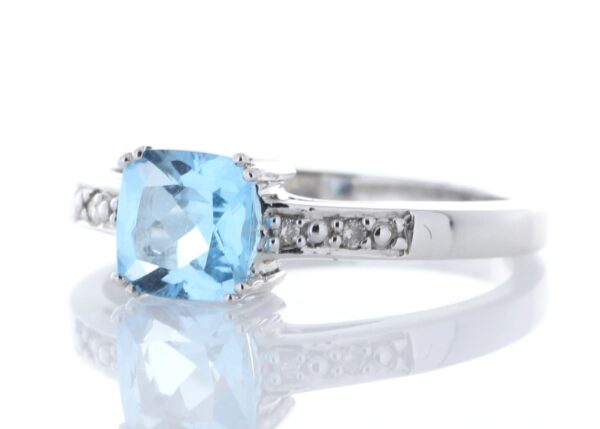 9ct White Gold Blue Topaz Diamond Ring 0.03 Carats - Image 2