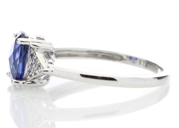 9ct White Gold Created Ceylon Sapphire Diamond Ring 0.03 Carats - Image 3