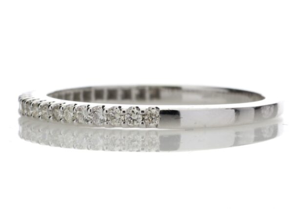 9ct White Gold Diamond Half Eternity Ring 0.25 Carats - Image 3