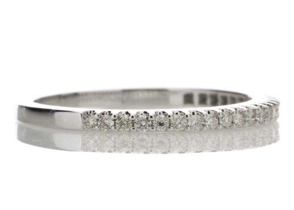 9ct White Gold Diamond Half Eternity Ring 0.25 Carats - Image 4