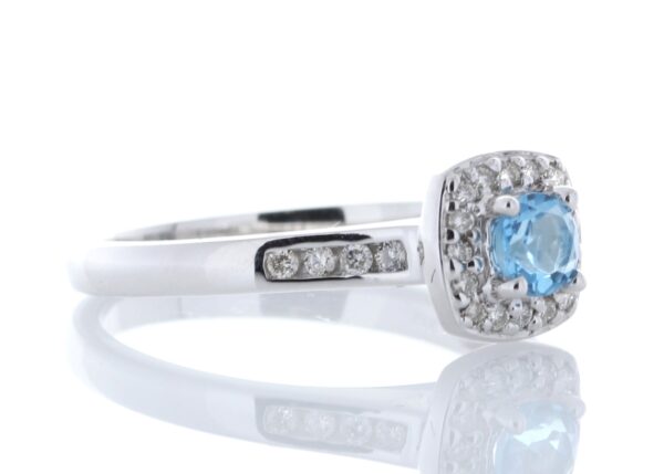 9ct White Gold Blue Topaz Diamond Ring 0.22 Carats - Image 4