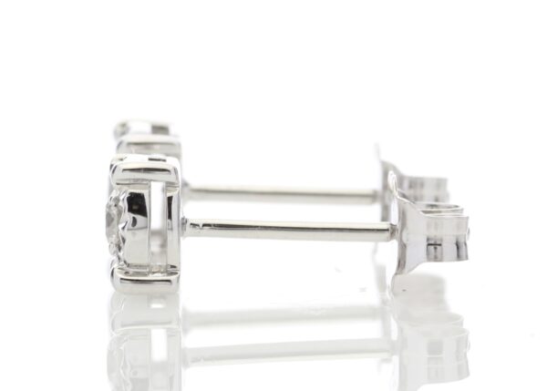 9ct White Gold Single Stone Claw Set Diamond Earring 0.10 Carats - Image 3