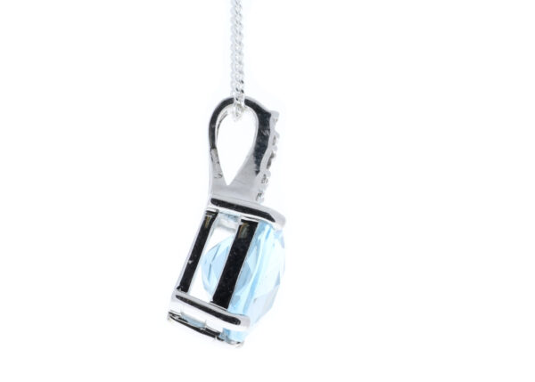 9ct White Gold Diamond And Blue Topaz Pendant 0.05 Carats - Image 3